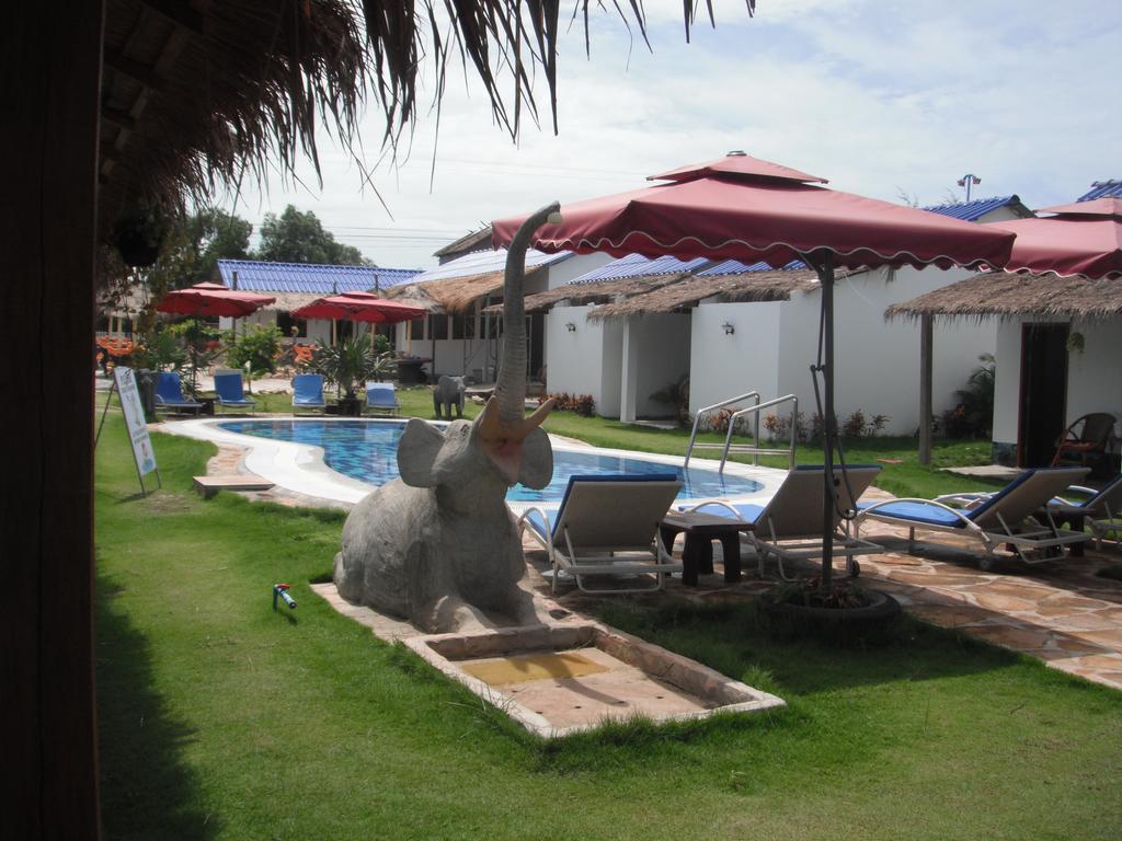 Pat Pat Guesthouse Sihanoukville Exterior photo